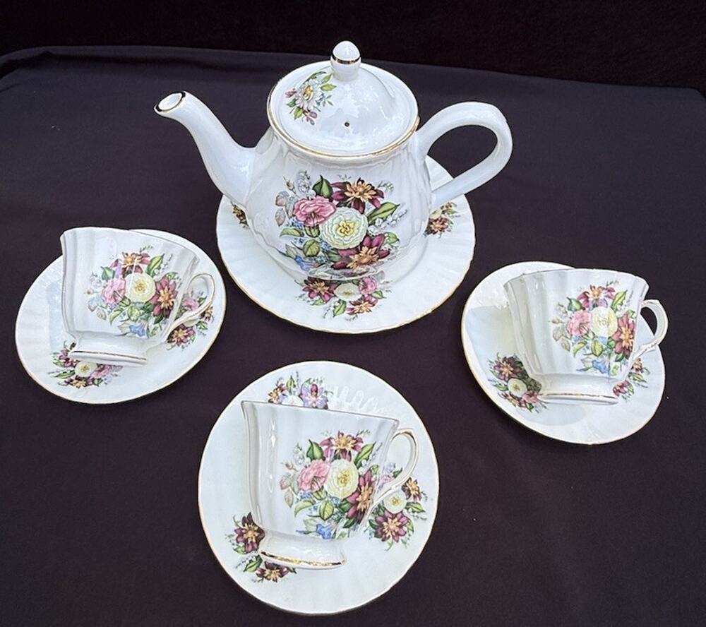 Vintage Arthur Wood & Son Staffordshire England Teapot & Duchess Cups Saucers